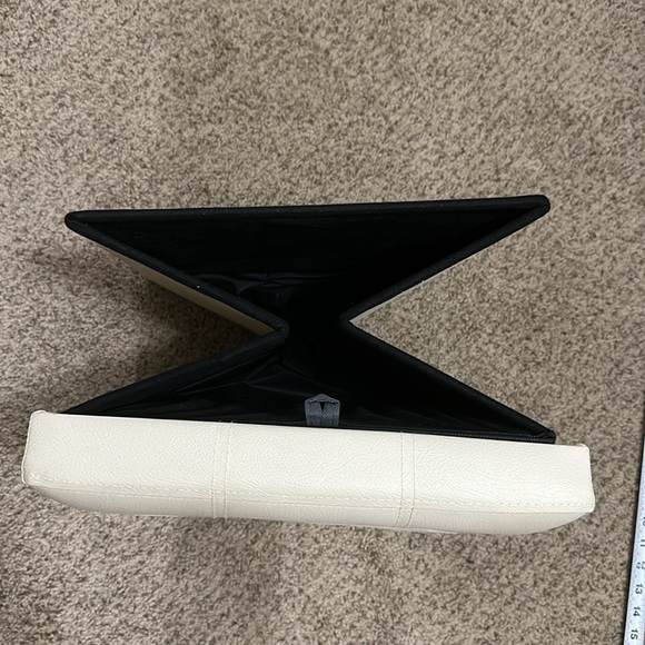 Storage Ottoman (Small) - Picture 9 of 14